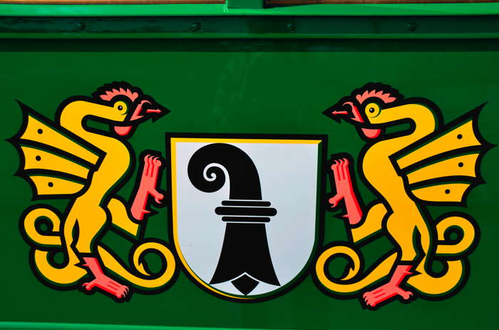 — Logo affiché sur les flancs des tramways jusque dans les années 80 — Carnaval — Bâle/Basel —